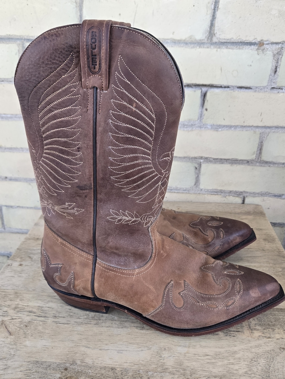 Boulet Boots Eagle Stitching